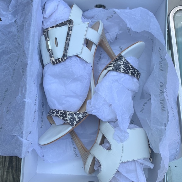 Charles David White and snakeskin Side buckle heel - Picture 10 of 12